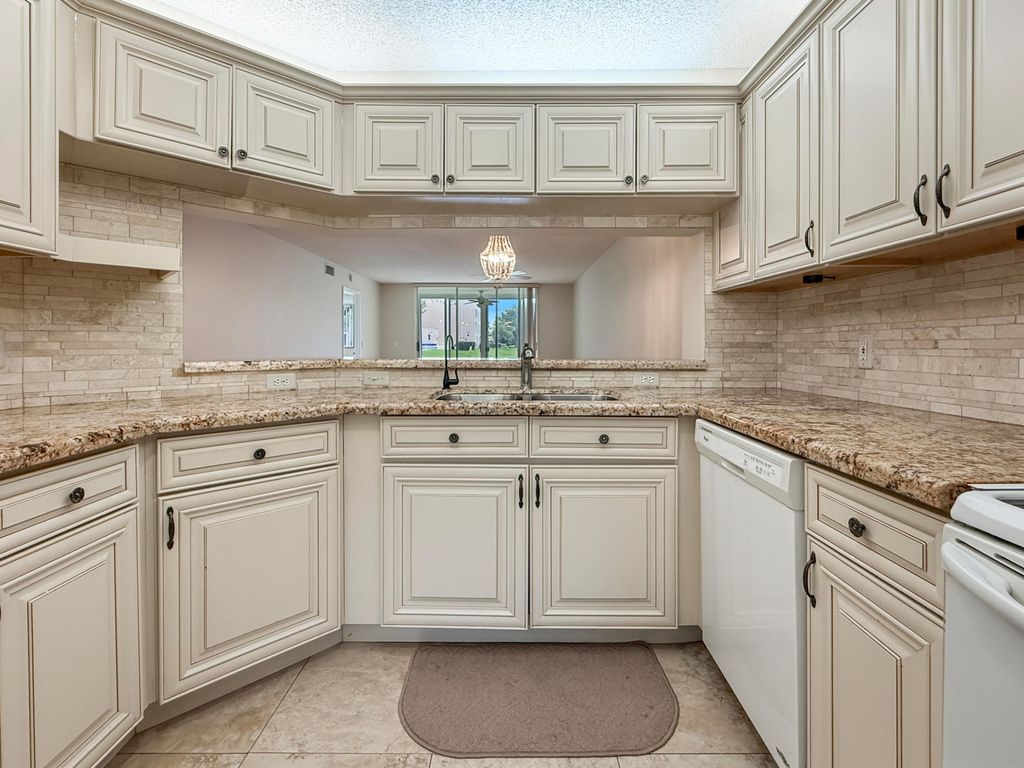 10111 NW 24TH Place 106, Sunrise, FL 33322