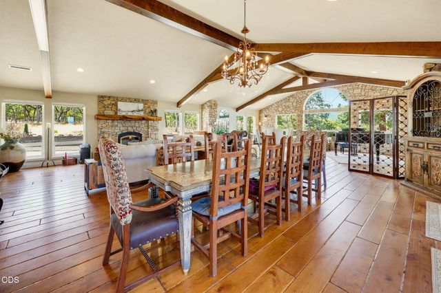 831 Juanita Way, Jacksonville, OR 97530