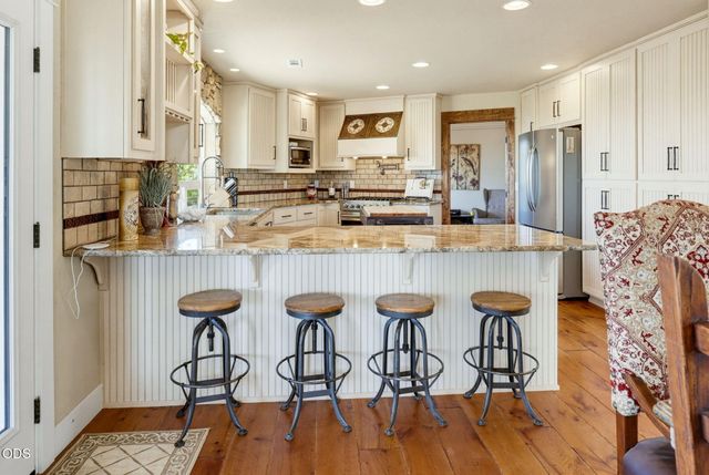 831 Juanita Way, Jacksonville, OR 97530