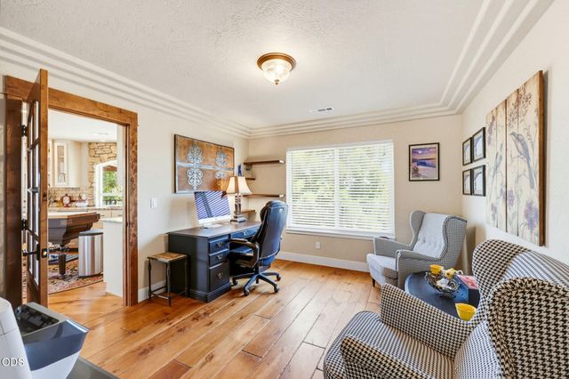 831 Juanita Way, Jacksonville, OR 97530