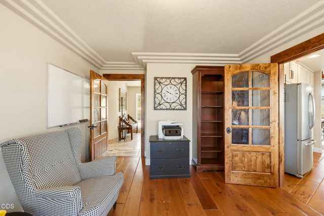 831 Juanita Way, Jacksonville, OR 97530