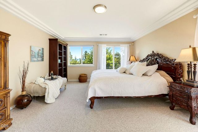 831 Juanita Way, Jacksonville, OR 97530