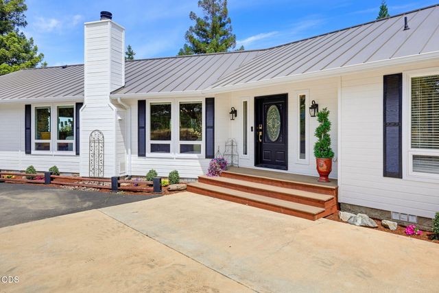 831 Juanita Way, Jacksonville, OR 97530