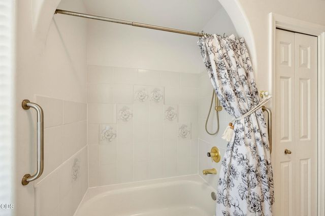 831 Juanita Way, Jacksonville, OR 97530