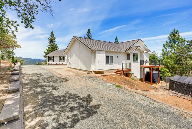831 Juanita Way, Jacksonville, OR 97530