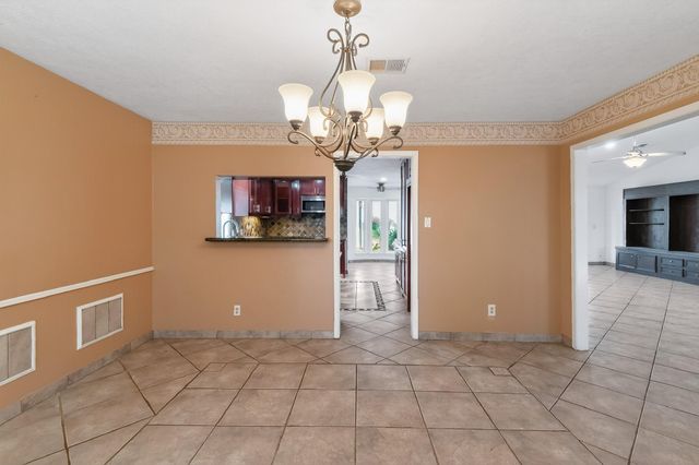 127 Sagewood Drive, Spring, TX 77386