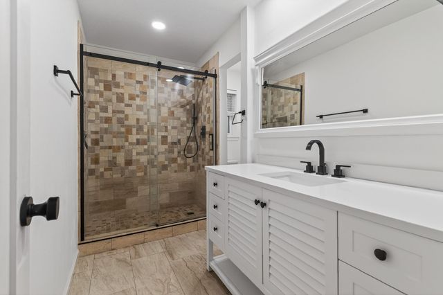 127 Sagewood Drive, Spring, TX 77386