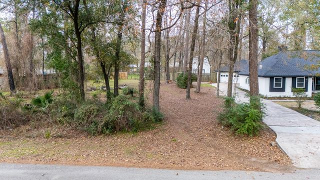 127 Sagewood Drive, Spring, TX 77386