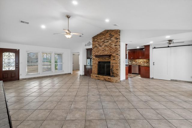 127 Sagewood Drive, Spring, TX 77386