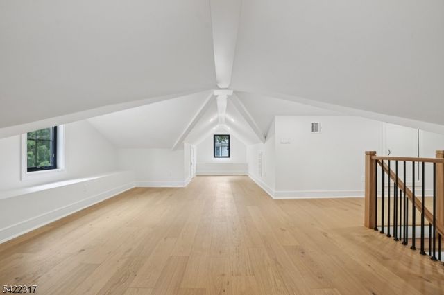 40 Girard Ave, Chatham Boro, NJ 07928