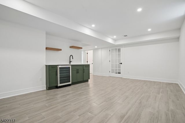 40 Girard Ave, Chatham Boro, NJ 07928