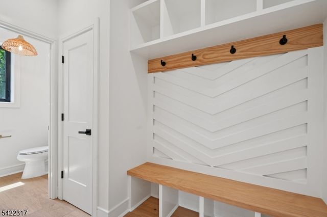 40 Girard Ave, Chatham Boro, NJ 07928