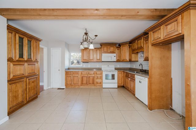 317 WICKSTEAD ROAD, Hueytown, AL 35023