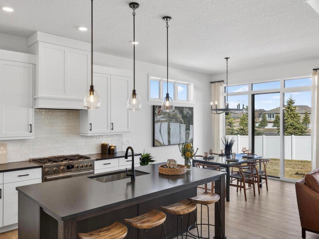 1722 Jonni Way, Chanhassen, MN 55317 — exterior