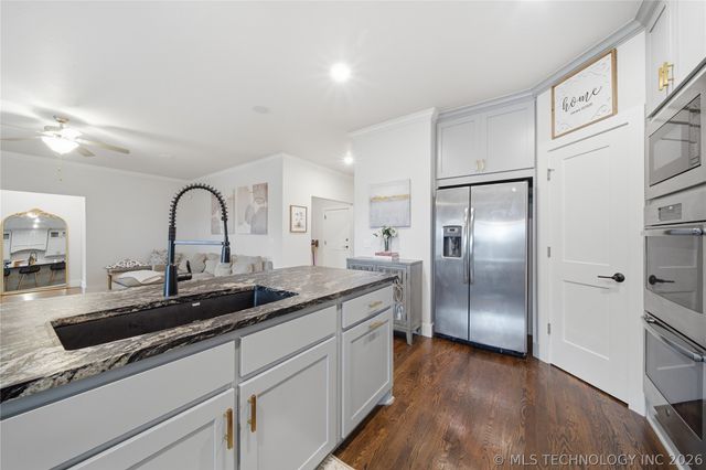 904 W 86th Place, Tulsa, OK 74132