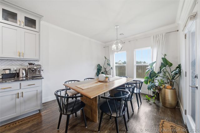 904 W 86th Place, Tulsa, OK 74132