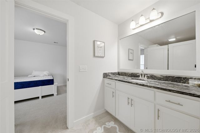 904 W 86th Place, Tulsa, OK 74132