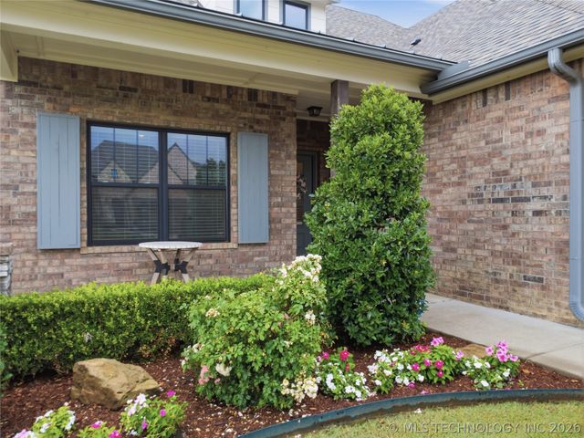 904 W 86th Place, Tulsa, OK 74132