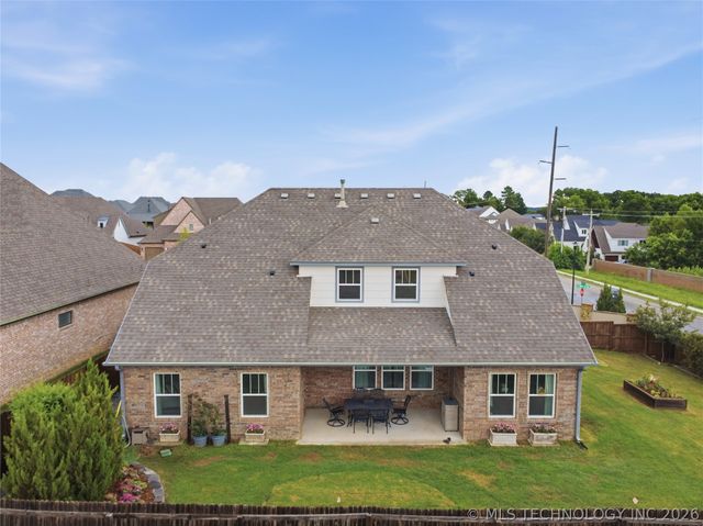 904 W 86th Place, Tulsa, OK 74132