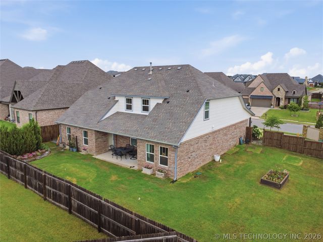 904 W 86th Place, Tulsa, OK 74132