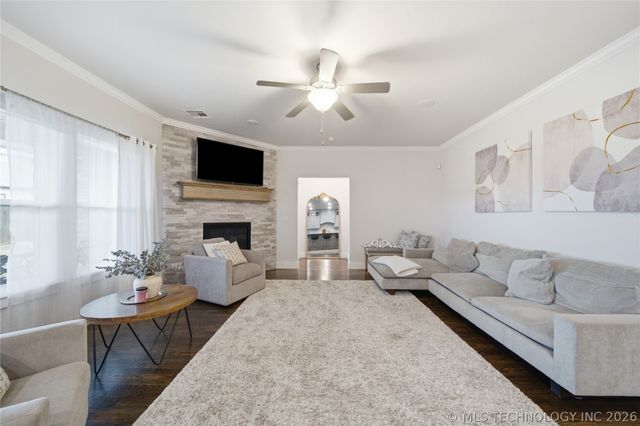 904 W 86th Place, Tulsa, OK 74132