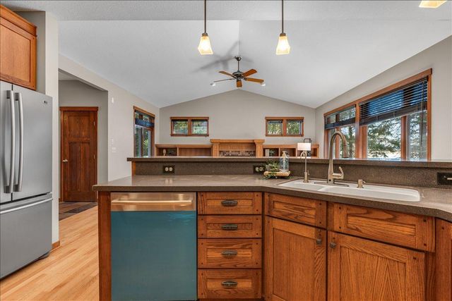 16931 E Lake Drive, Lakeville, MN 55044