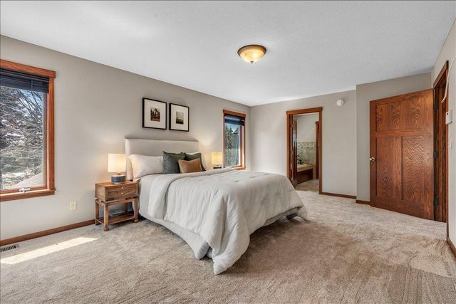 16931 E Lake Drive, Lakeville, MN 55044