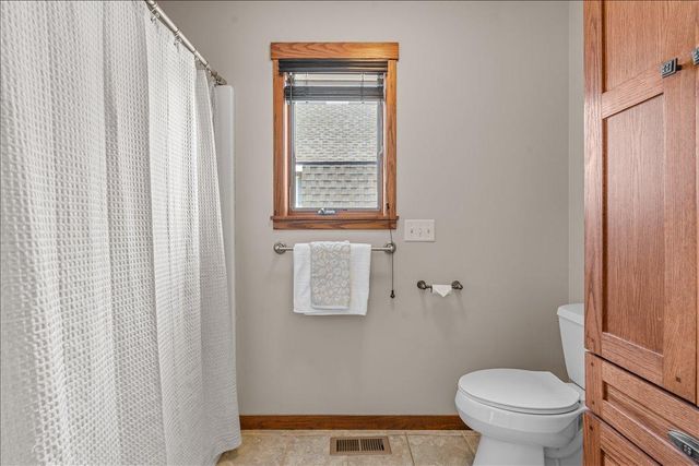 16931 E Lake Drive, Lakeville, MN 55044