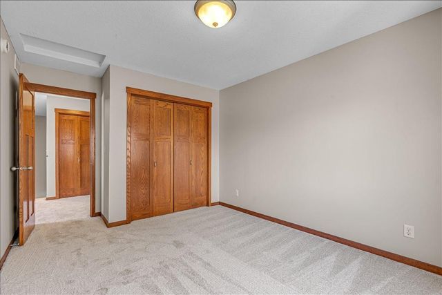 16931 E Lake Drive, Lakeville, MN 55044