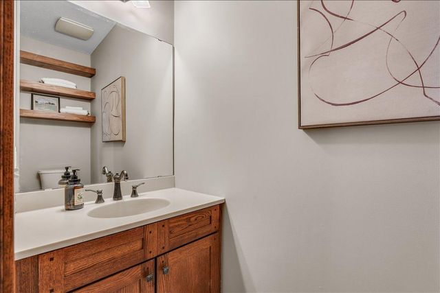 16931 E Lake Drive, Lakeville, MN 55044