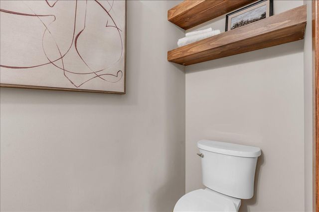 16931 E Lake Drive, Lakeville, MN 55044