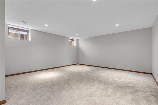 16931 E Lake Drive, Lakeville, MN 55044