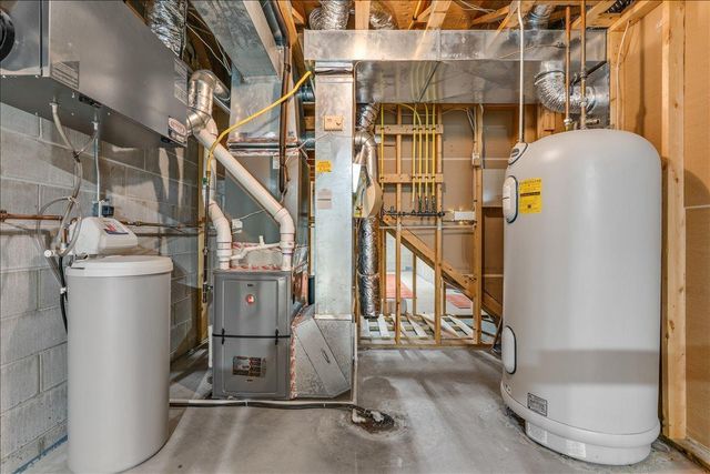 16931 E Lake Drive, Lakeville, MN 55044