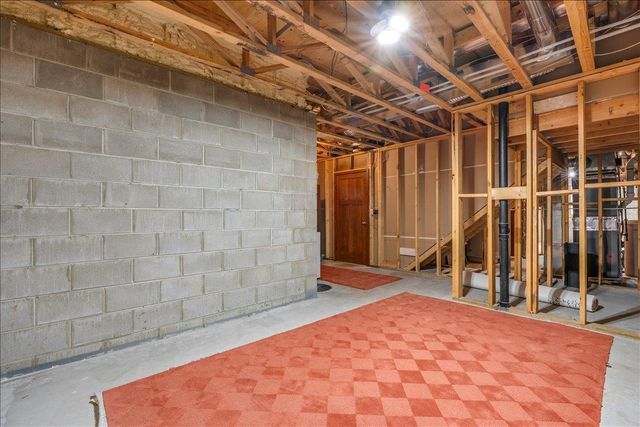 16931 E Lake Drive, Lakeville, MN 55044