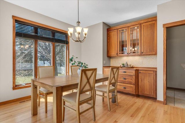 16931 E Lake Drive, Lakeville, MN 55044