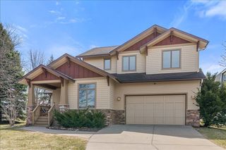 16931 E Lake Drive, Lakeville, MN 55044