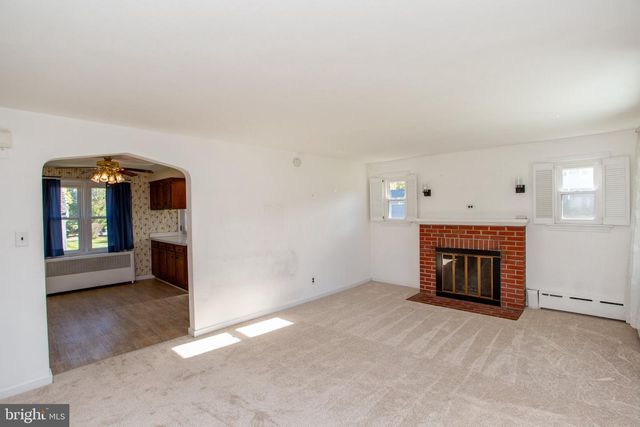 2149 BERGEY RD, Hatfield, PA 19440