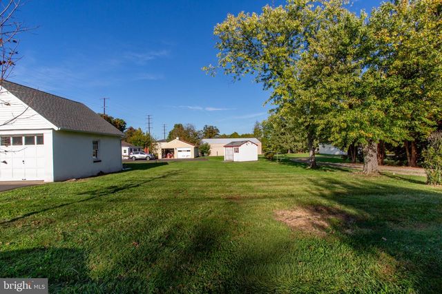 2149 BERGEY RD, Hatfield, PA 19440