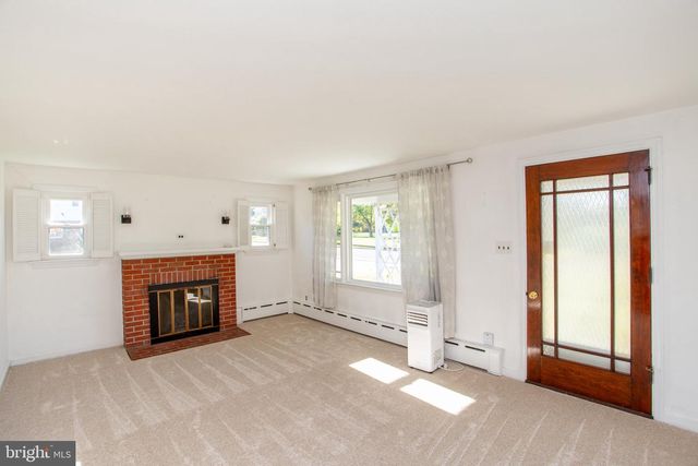 2149 BERGEY RD, Hatfield, PA 19440