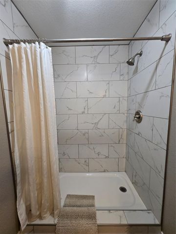 263 Kingfish Lane, Palacios, TX 77465