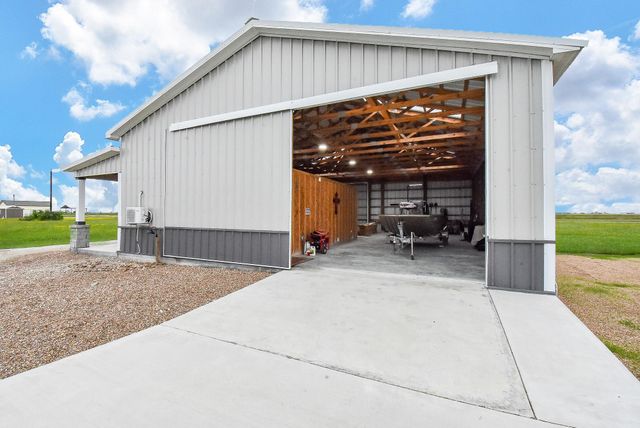 263 Kingfish Lane, Palacios, TX 77465