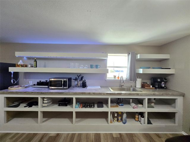 263 Kingfish Lane, Palacios, TX 77465