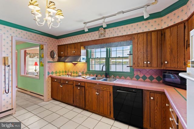 1552 WIDOWS MITE RD, Edgewater, MD 21037