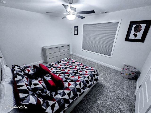 1718 Oak Forest Dr, Clarksville, TN 37043