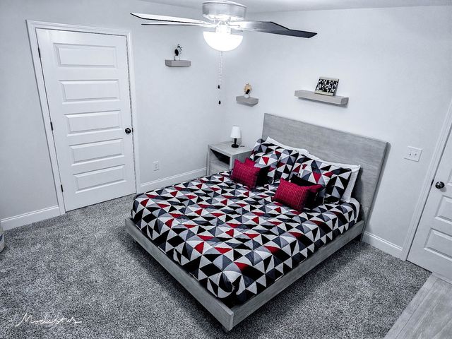 1718 Oak Forest Dr, Clarksville, TN 37043
