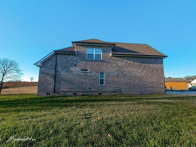 1718 Oak Forest Dr, Clarksville, TN 37043