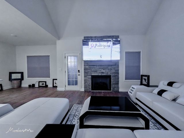 1718 Oak Forest Dr, Clarksville, TN 37043