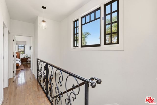 1207 S Orange Drive, Los Angeles, CA 90019