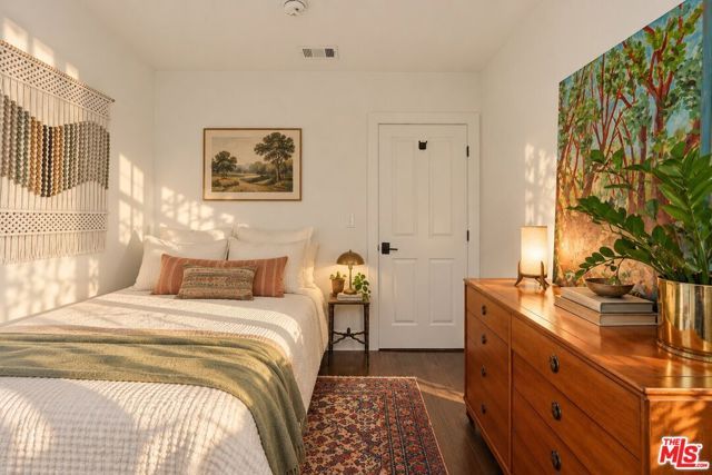 1207 S Orange Drive, Los Angeles, CA 90019