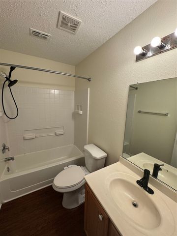 255 Meadowcrest Drive, Terrell, TX 75160